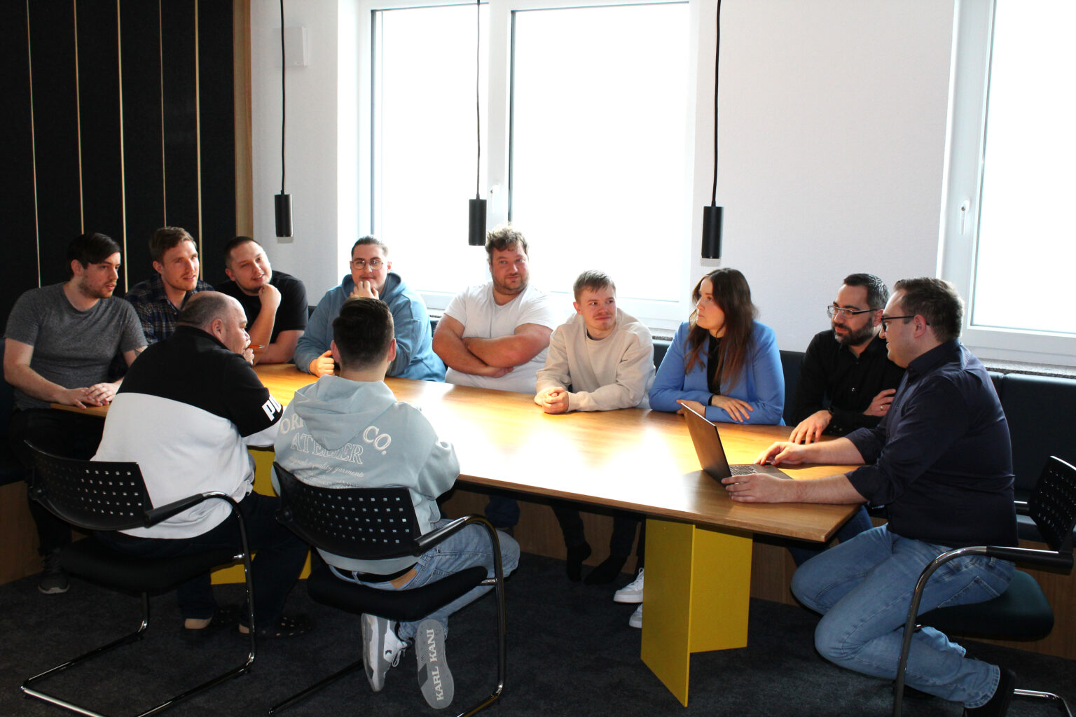 wareconsult Team Meeting